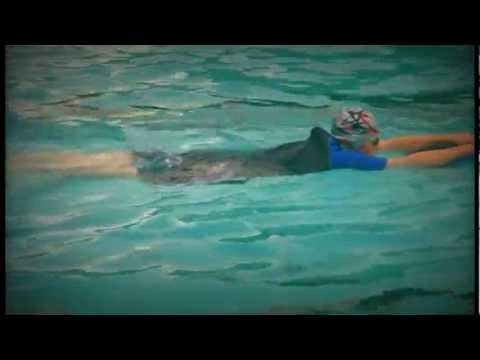Diana Heine - Schwimmen mit Schwimmbrett - Frankfurt