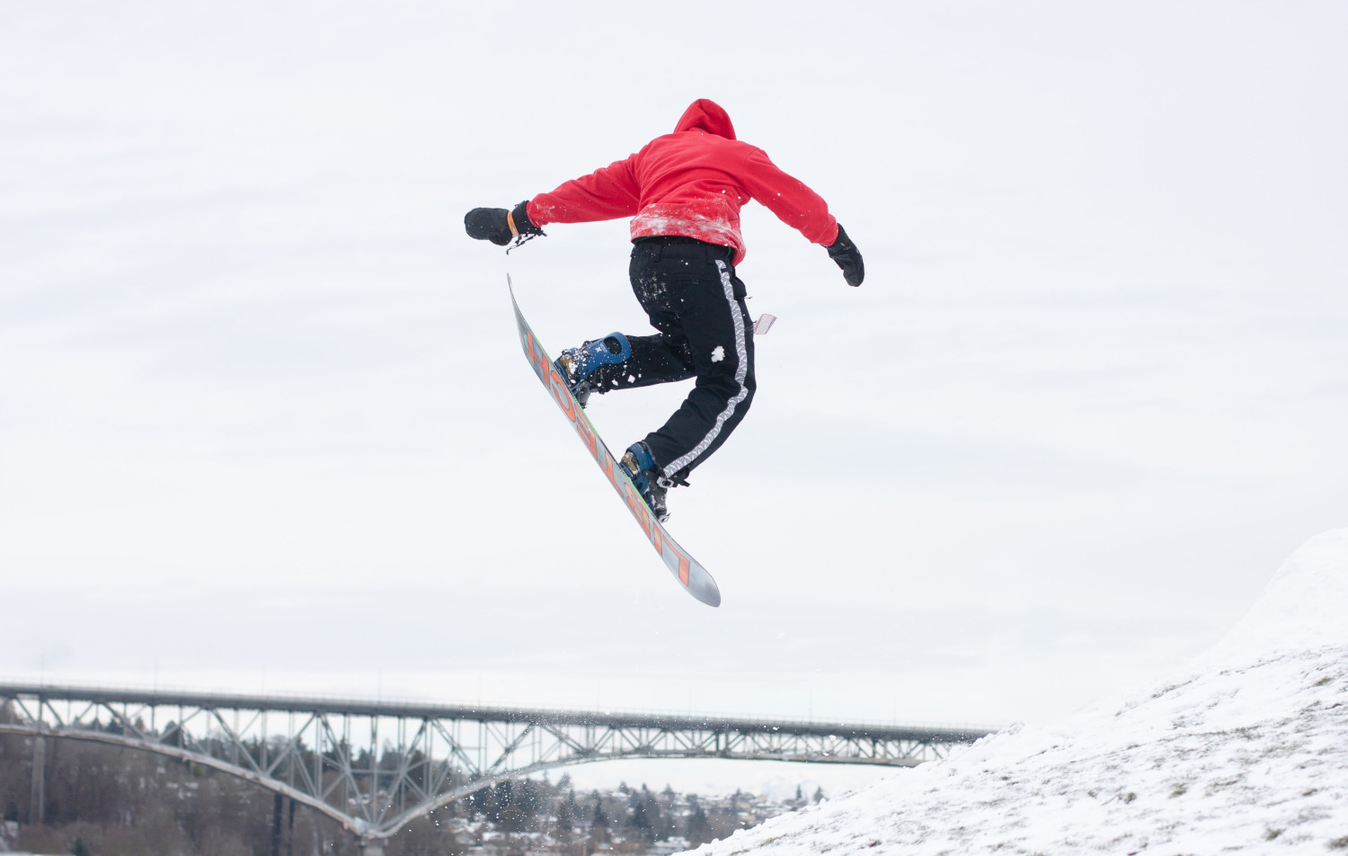 Die besten Freestyle Snowboards? (Vergleich 2024)