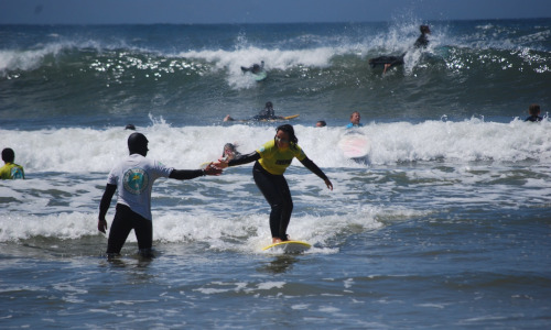pura-vida-surfing-school-2
