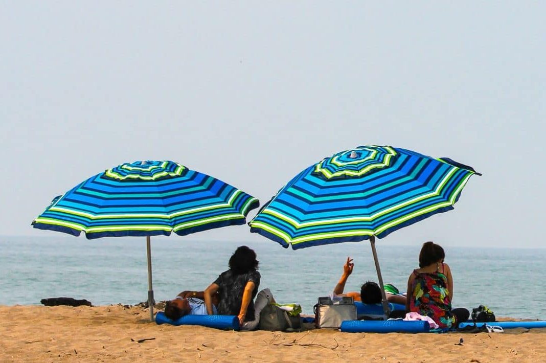 200cm Hawaii Gartenschirm Neigbar Sonnenschirm Strandschirm Marktschirm,für Garten,Deck,Schwimmbad,Sandstrand,Aus Polyester,Sonnenschutz,Imitation Stroh 
