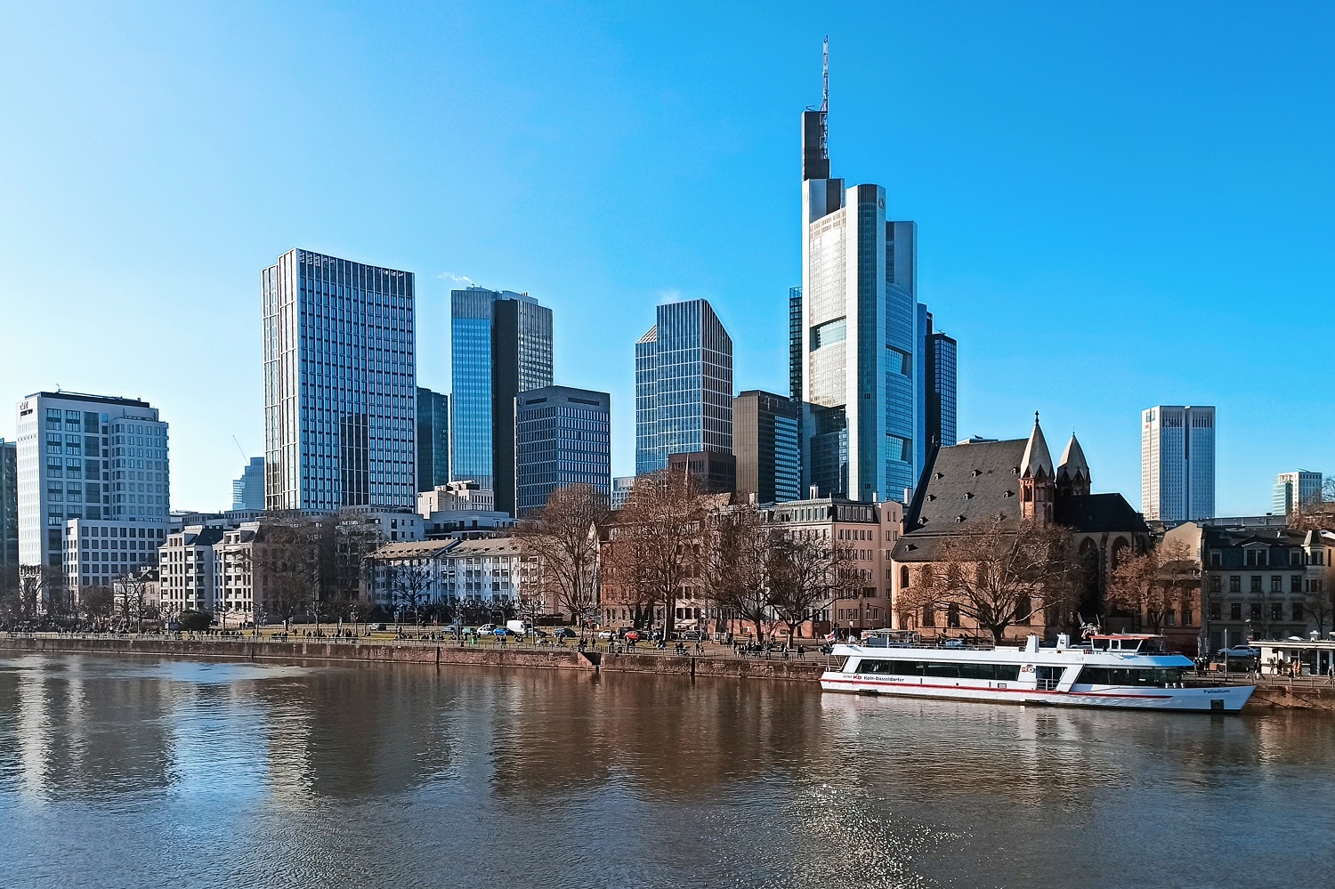 sup-frankfurt kai