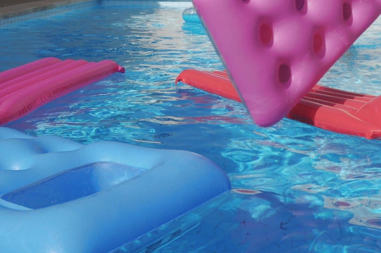 luftmatratze wasser transparent Pool Liege189x69  Farben blau orange pink 