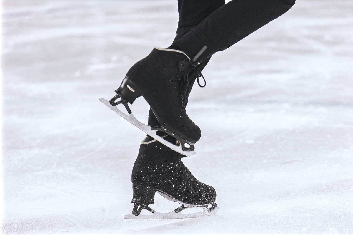 wintersportarten_schlittschuhlaufen